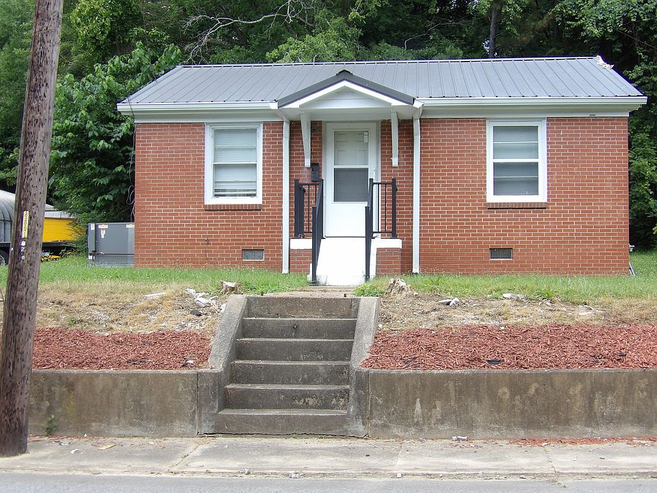 1st image of 202 E Richland Ave