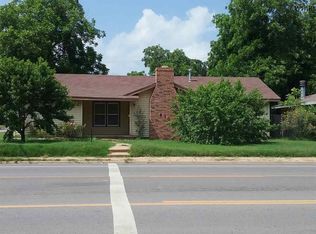 810 W Main St, Olney, TX 76374
