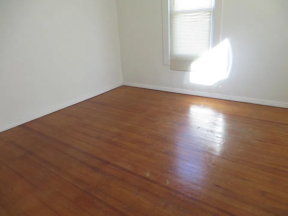 BR 1 is 10x11....BR 2 is 9x11....Both have Hardwood Floors...