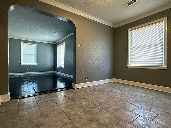 5th image of 575 E Dison Ave