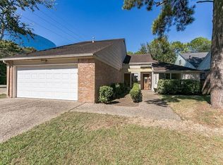 15938 Fleetwood Oaks Dr, Houston, TX 77079