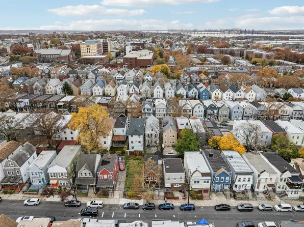 299 Claremont Avenue image 37 of 44