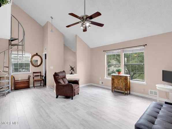 1203 Bluebell Drive, Jackson, NJ 08527