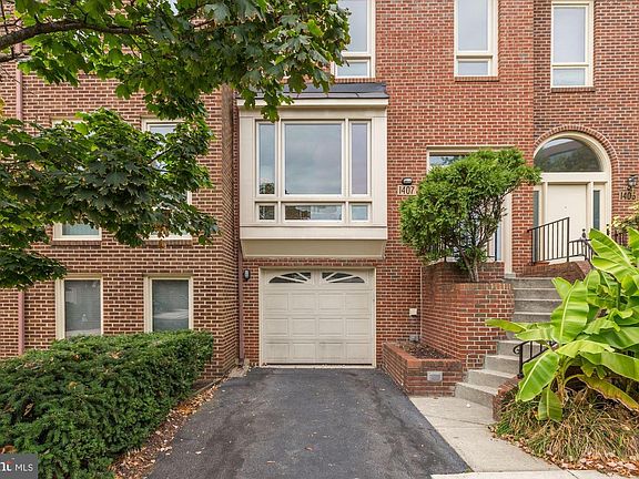 3rd image of 1407 Templeton Pl