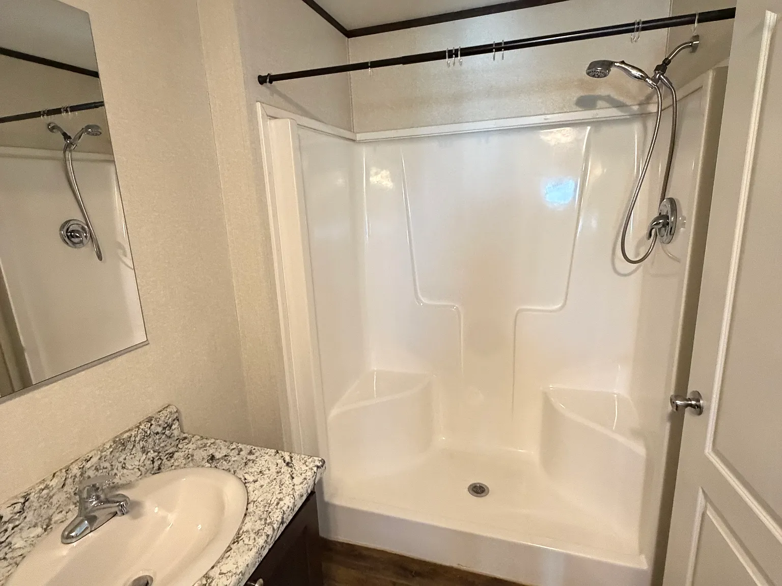 3 bed, 1056 sqft, $1,155 — Photo 4