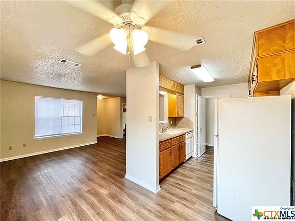 5th image of 3610 Hereford Ln