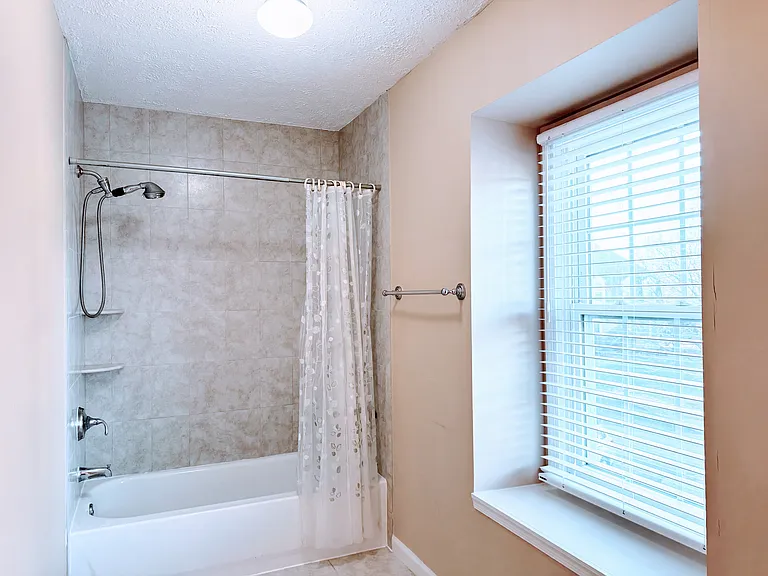 9414 Vernon Dr — Photo 26