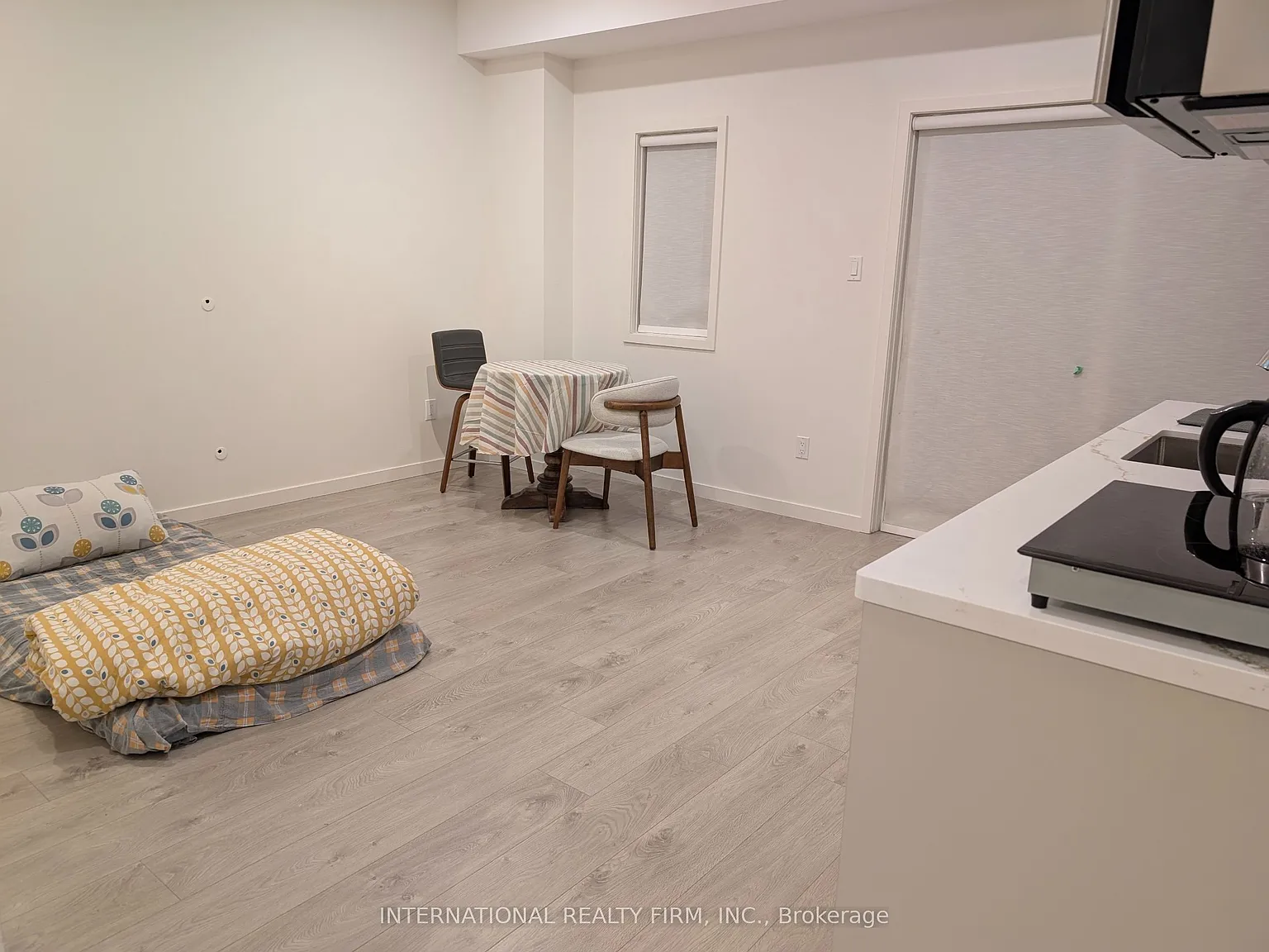Studio, $1,300 — Photo 2
