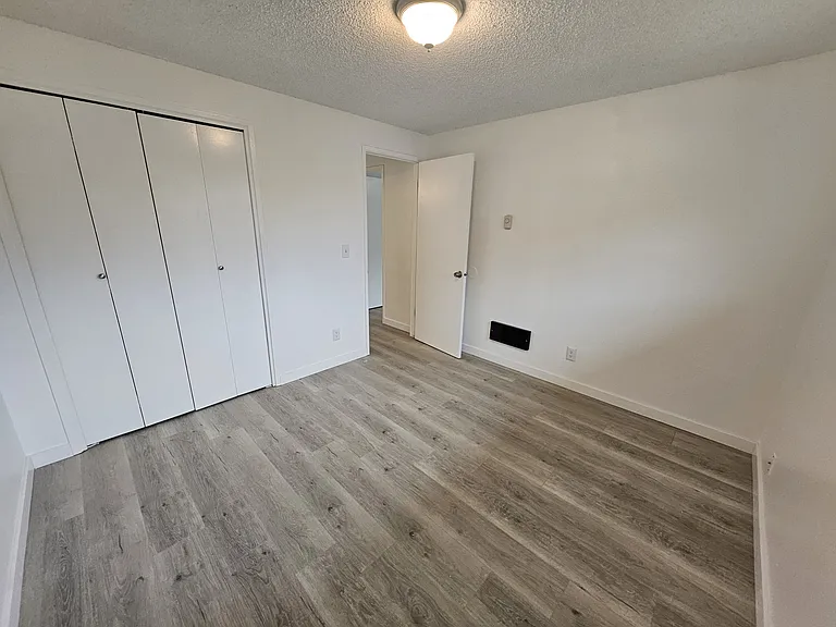 404 SW 1st St #6 — Photo 14