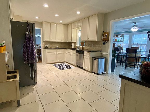 5th image of 4333 Japonica Ct SW