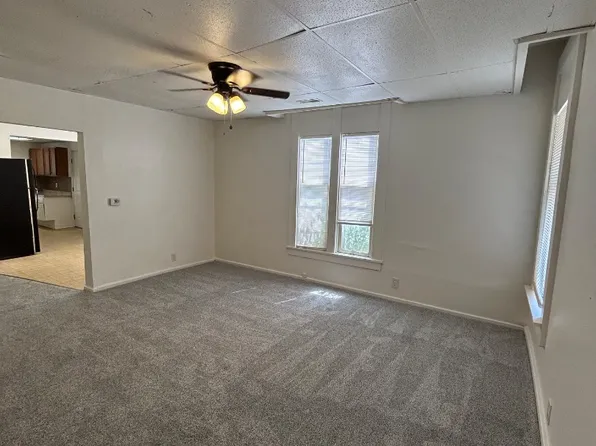 320 E Sherman Ave, Hutchinson, KS