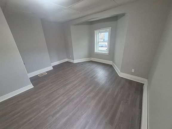 2nd image of 609 McKinney Ave