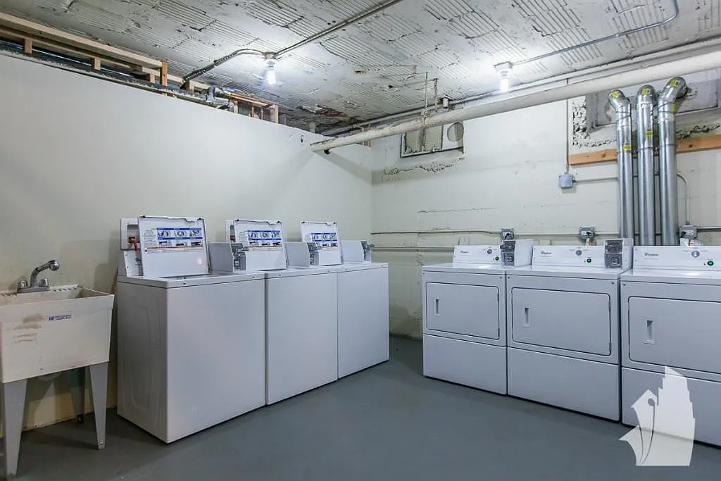 Studio, 1.0 bath, 300 sqft, $1,520 — Photo 4