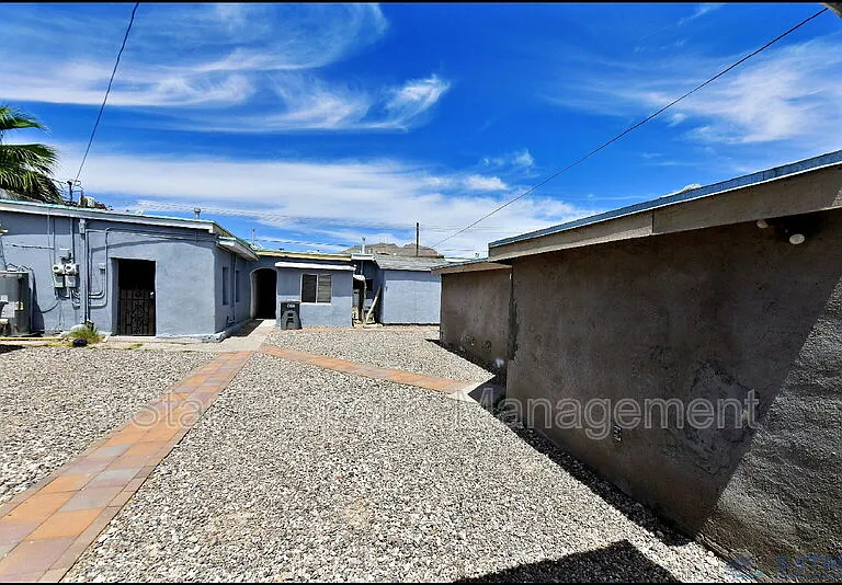 1908B Olive Ave — Photo 24