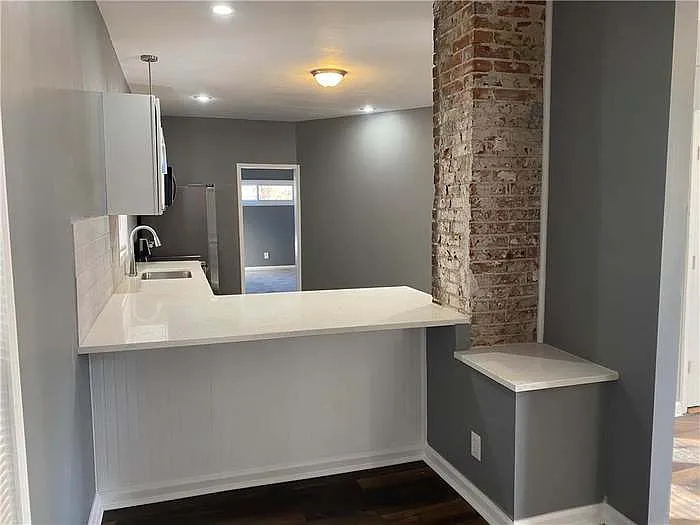 805 Gladstone Ave — Photo 5