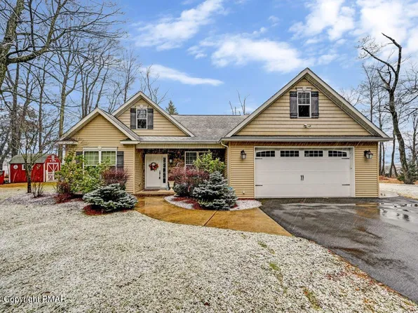 1012 Forest Ln, Gouldsboro, PA 18424
