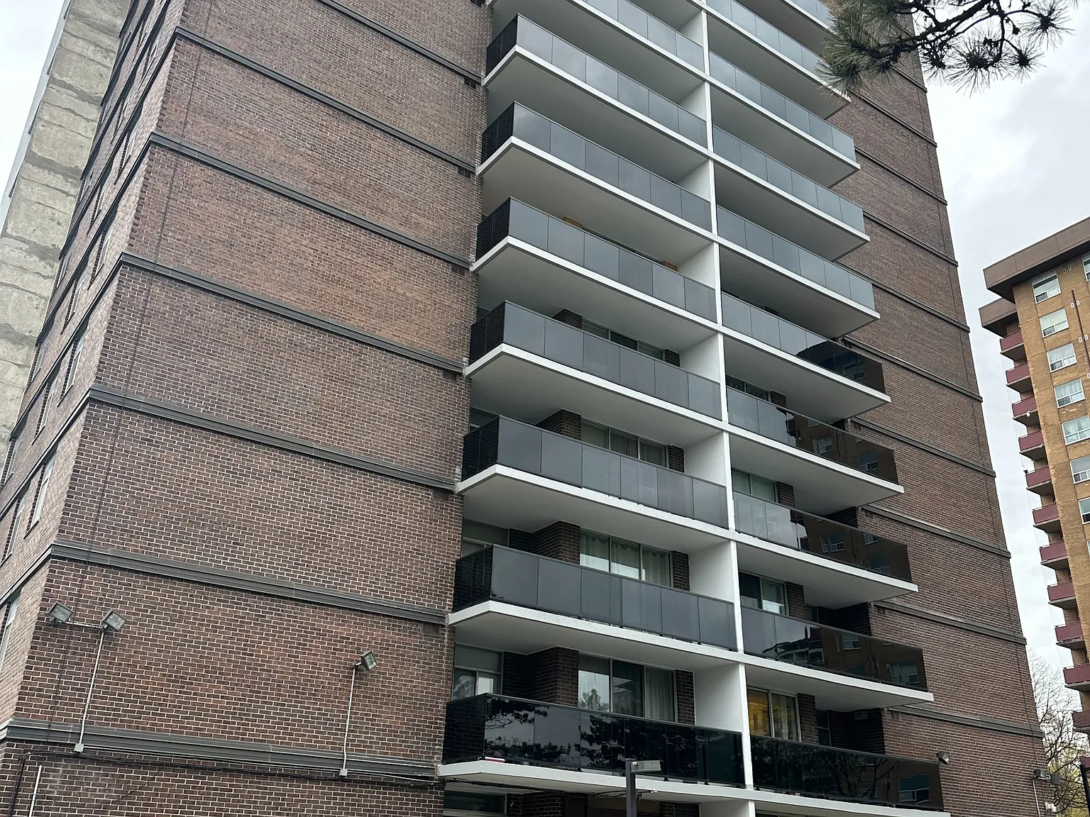 2 bed, $2,800 — Photo 3
