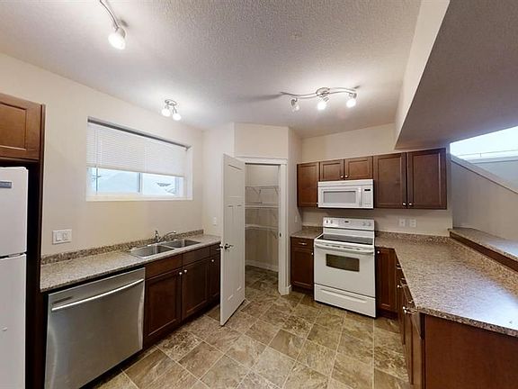 3rd image of 11541 A 77th Ave #A