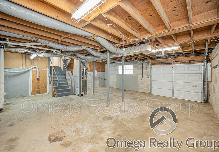 504 Roselle Ln — Photo 33