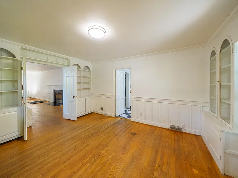 9320 W Parkhill Dr — Photo 2