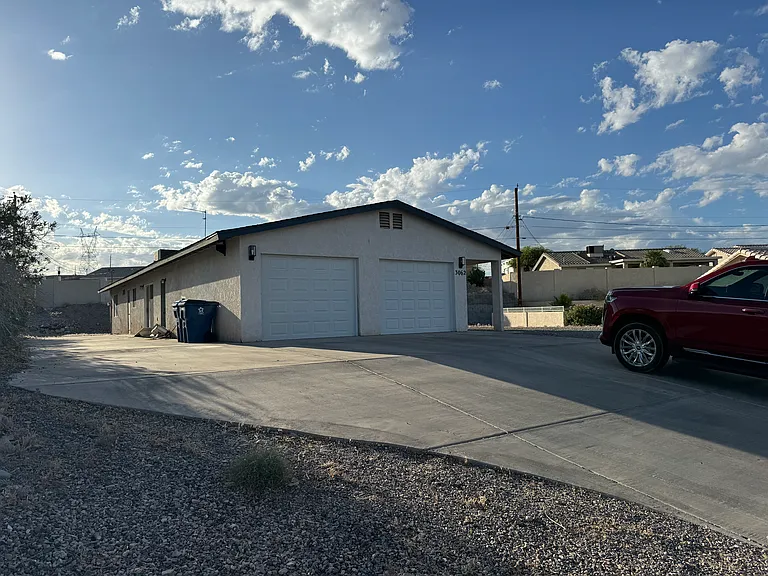 3062 Aladdin Dr — Photo 1