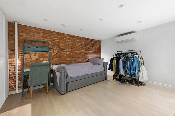 Rented by Compass | media 6