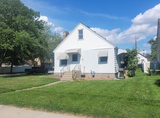 1064 Oakdale Ave, West Saint Paul, MN 55118