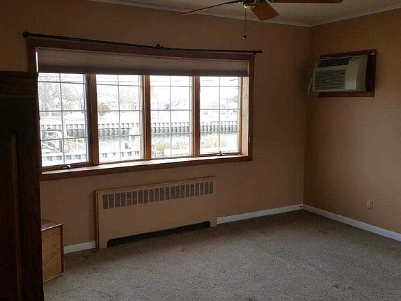 4th image of 240 California Pl S