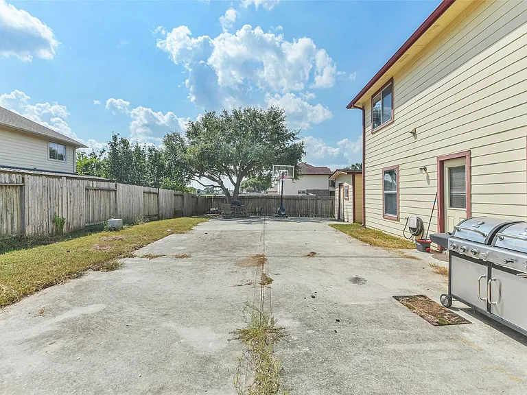 11735 Pebble Sands Dr — Photo 26
