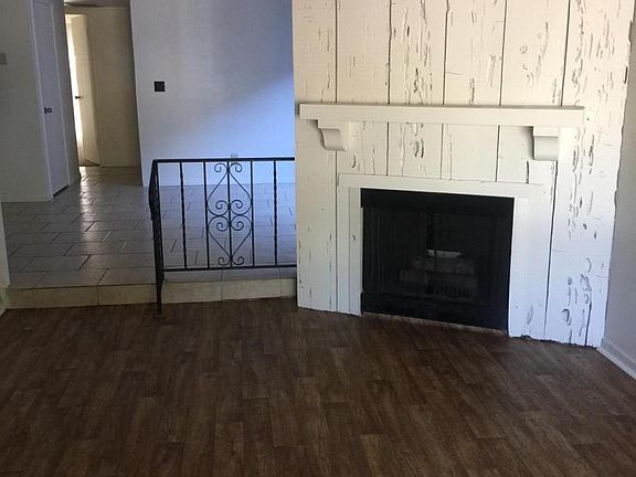 2nd image of 4716 Large Oak Ct