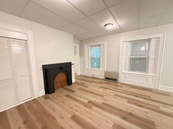 18 Brook St #2, Manchester, NH 03104