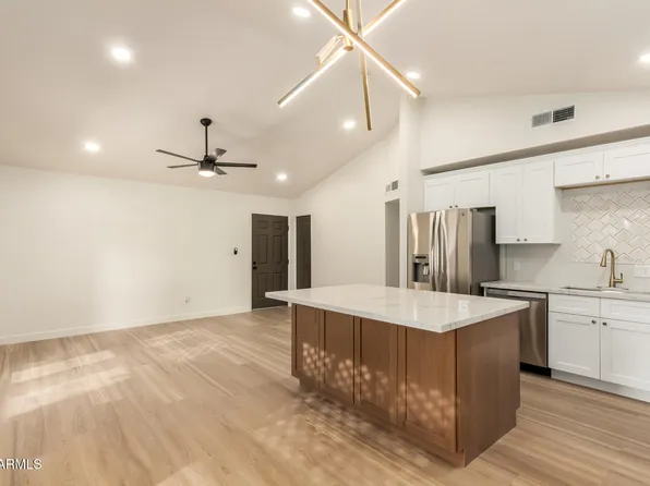 4822 W NORTHERN Avenue, Glendale, AZ 85301