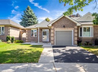 39 Twentyplace Blvd, Hamilton, ON L0R 1W0