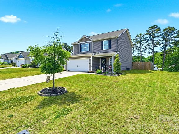 4th image of 215 Belcaro Dr