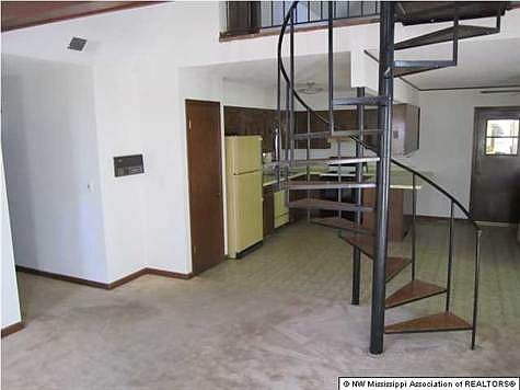 5th image of 4940 Pecan Ave