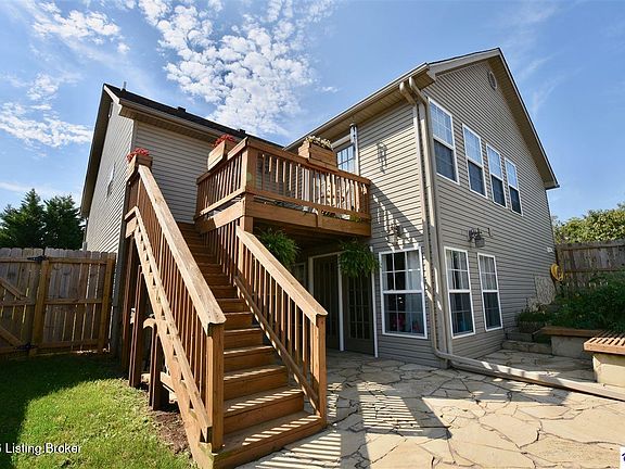 3rd image of 101 Holiday Ct