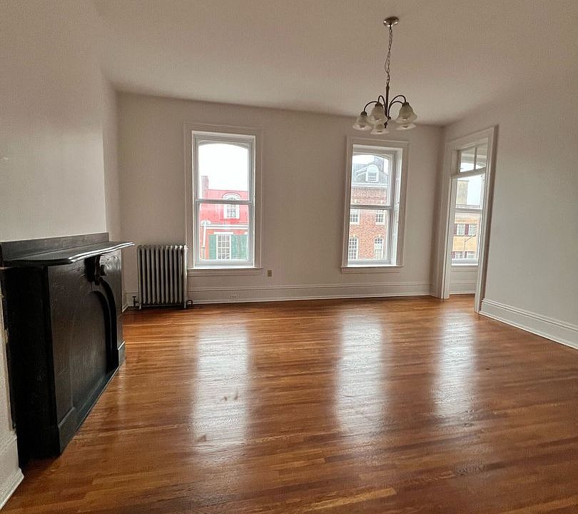2nd image of 127 E Market St