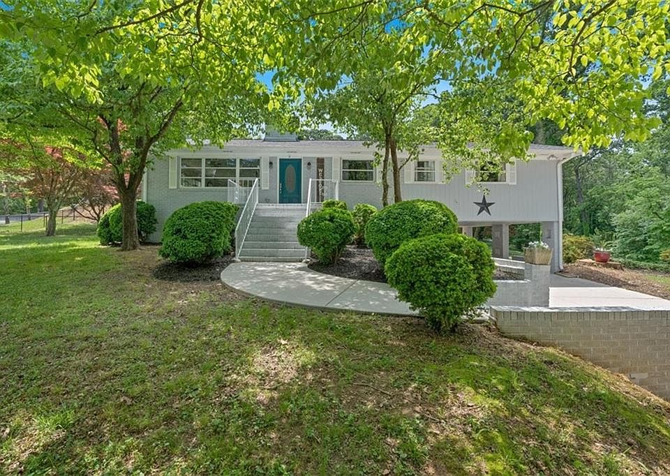 1st image of 1081 Lakemont Dr
