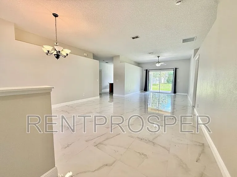 10181 Marsh Pine Cir — Photo 4