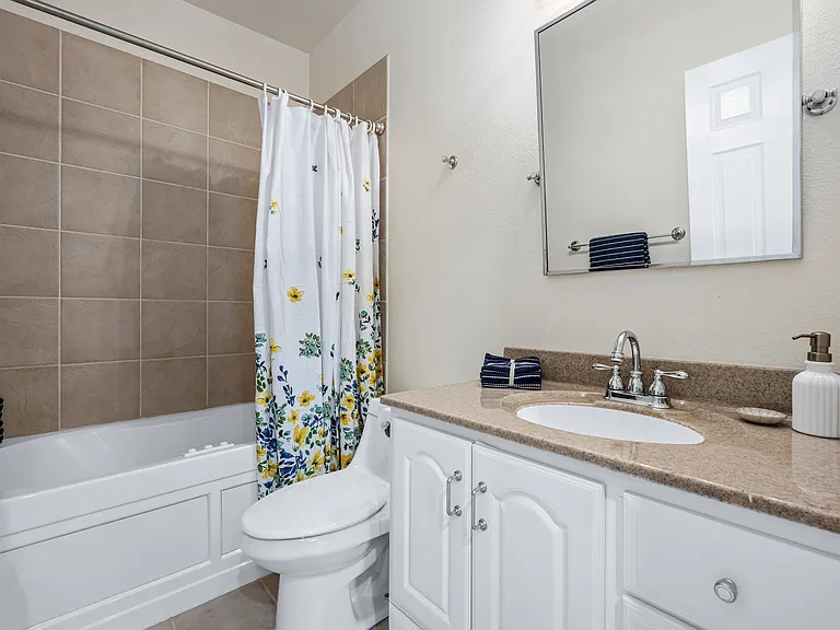3023 Lawrence St — Photo 11