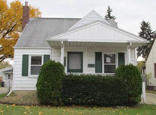 8070 Sterling St, Center Line, MI 48015