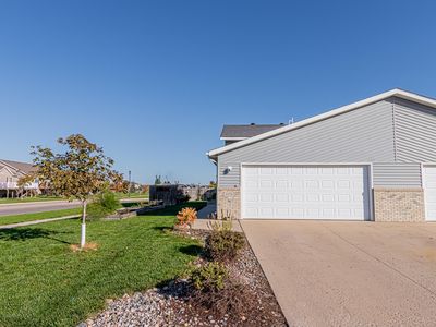 1070 42nd Ave W, West Fargo, ND, 58078