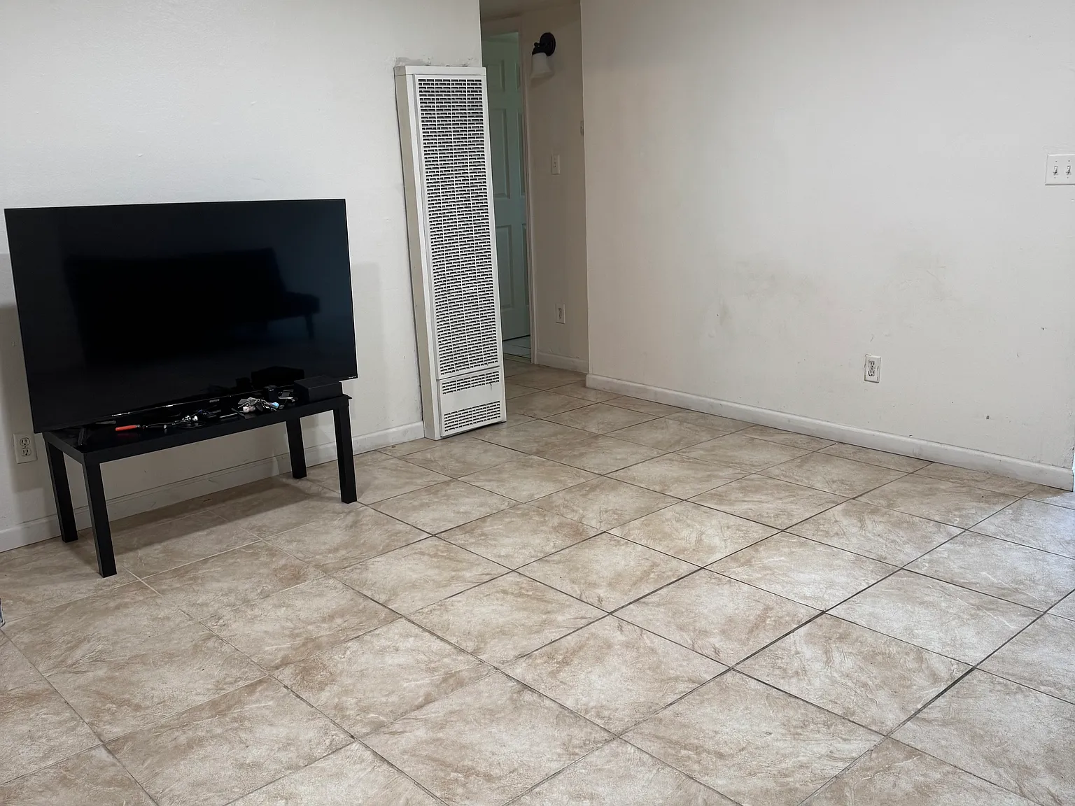 2 bed, 830 sqft, $1,500 — Photo 4