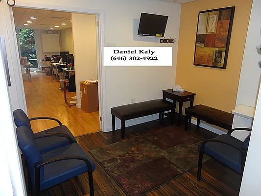 2nd image of 420 W 23rd St #Pa1