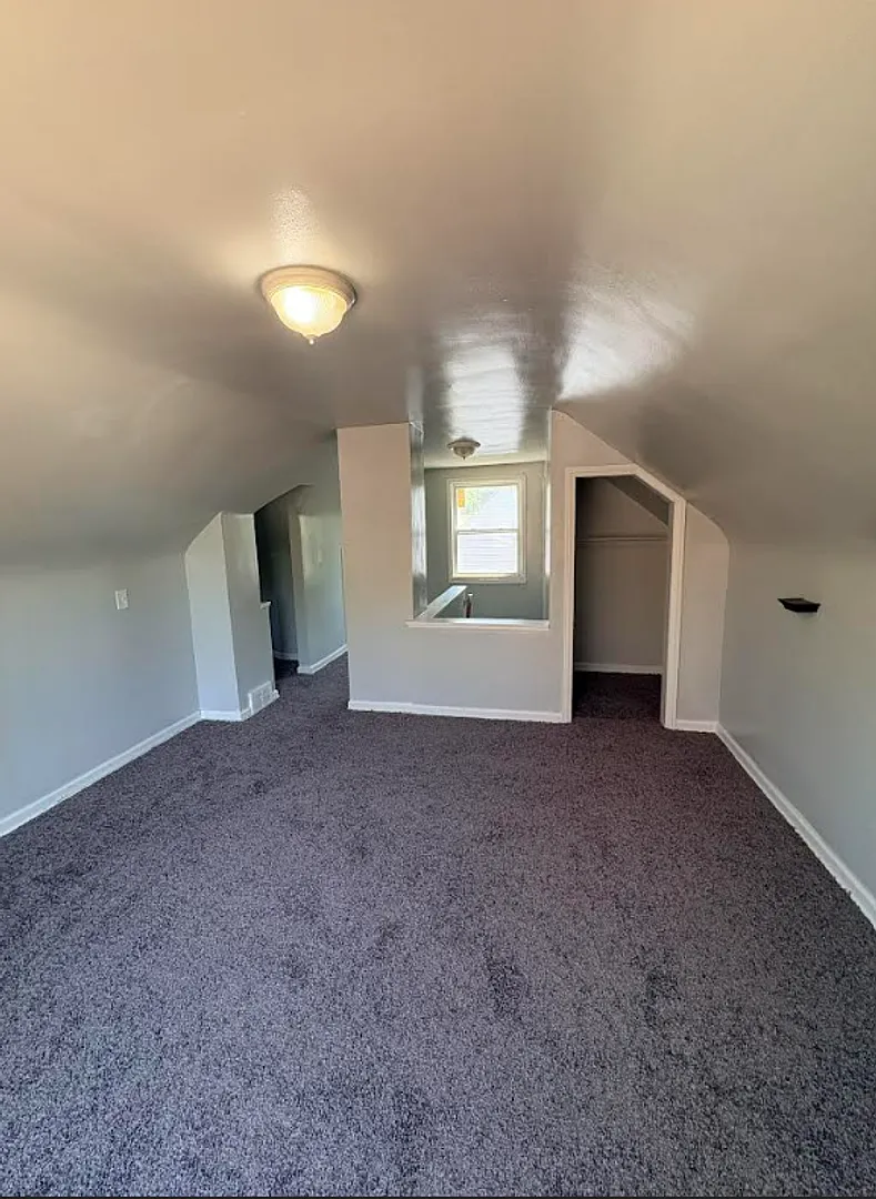 6181 Neff-3 Beds & 1 Bath For Rent! — Photo 2