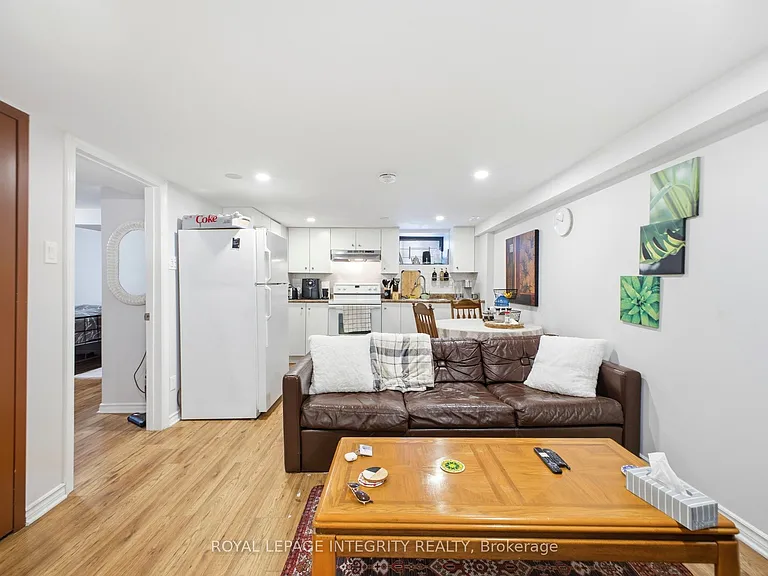 172 Cobourg St #B — Photo 17