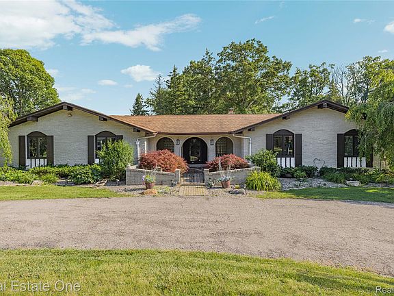 4th image of 3133 Hartslock Woods Dr