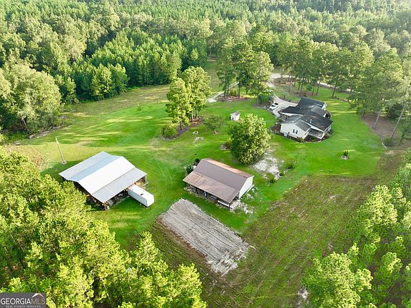 5th image of 652 La Peterson Rd