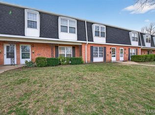 1726 Mayenne Ct, Saint Louis, MO 63125