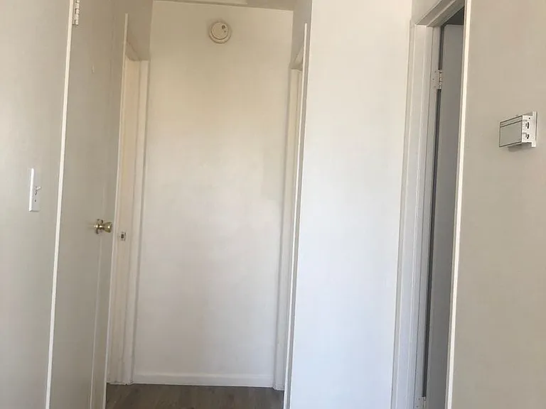 2572 W Main St — Photo 8